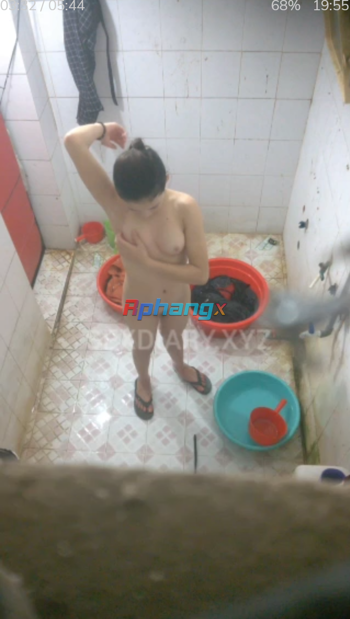 viet = tắm 05.44 (em bạn).png