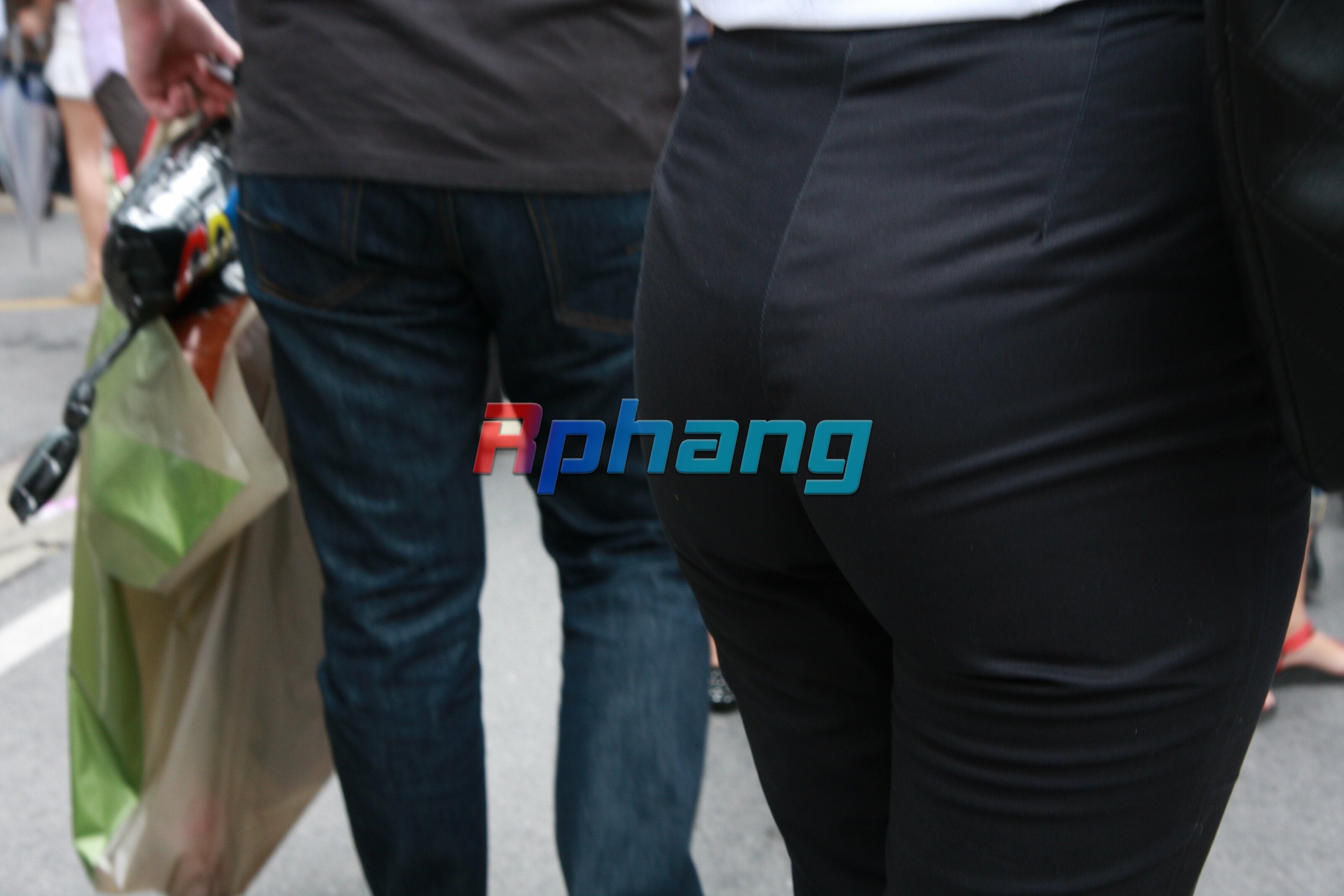 GyenJgpaoAAOinx.jpg