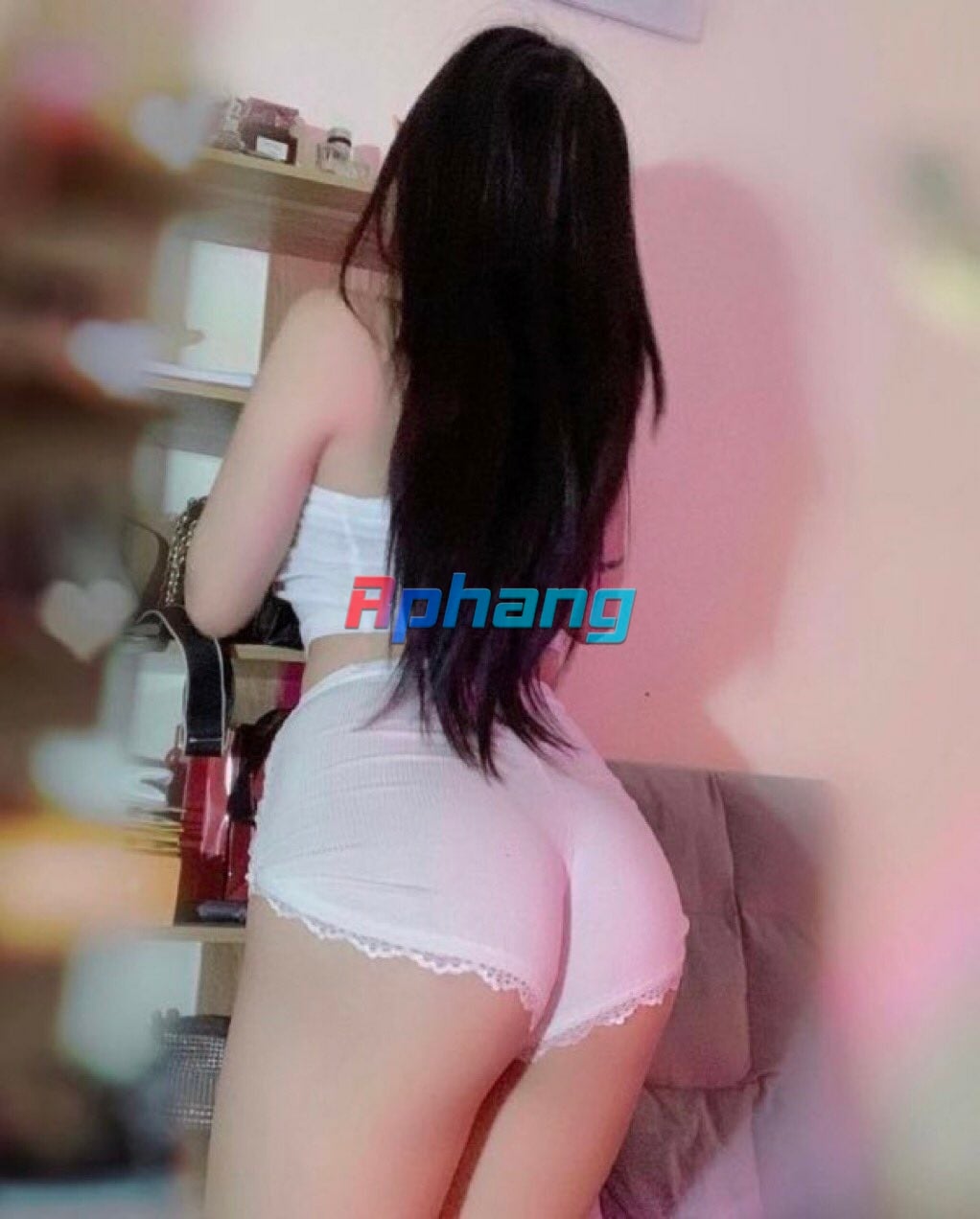 GyfCl0DagAAt7kT.jpg