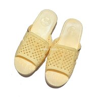 Đời lạ lắm