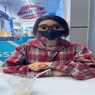 PUBLICGIRL
